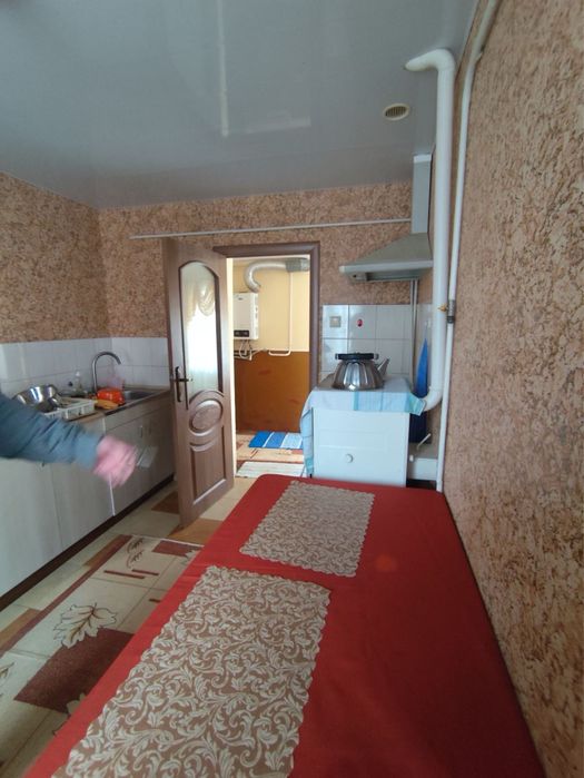 Продається будинок з гаражем і літньою кухнею,7 соток, вул.Данилишиних