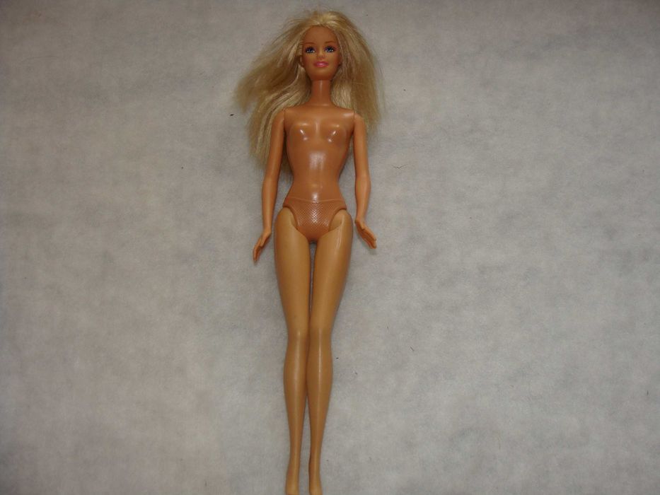 Barbie Chic Doll, yellow/orange dress (Ref. B8838) de 2003