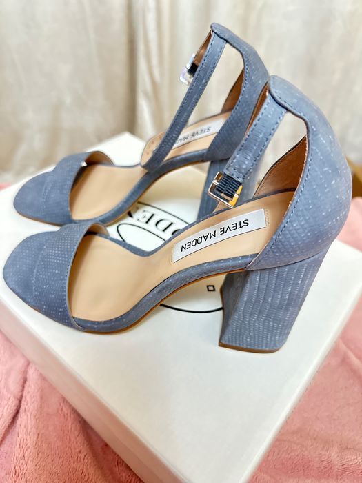 Босоніжки 36 розмір . Нові