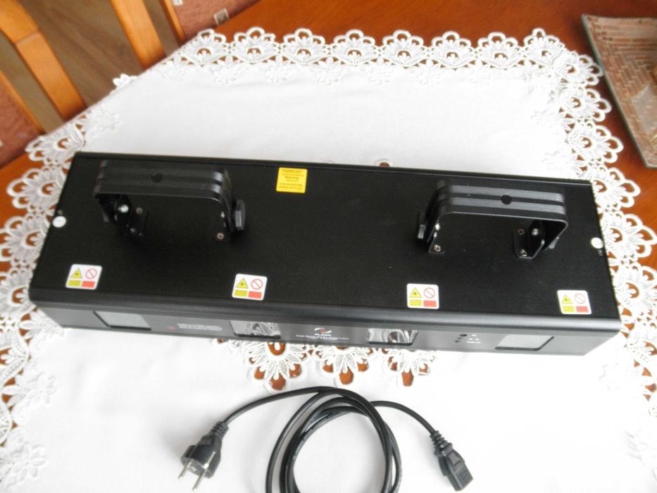 LASER FLASH BUTRYM Four Heads RGBY Beam Laser Light. Stan IDEAŁ.