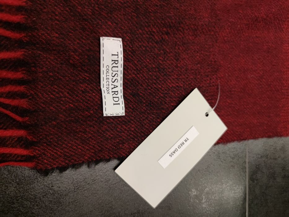 Wełniany (100% wool) szalik Trussardi w ombre kolorach.Nowy100złTANIEJ