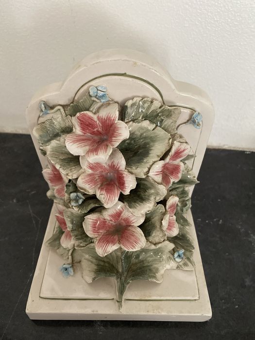 Ampara livros / Decoração