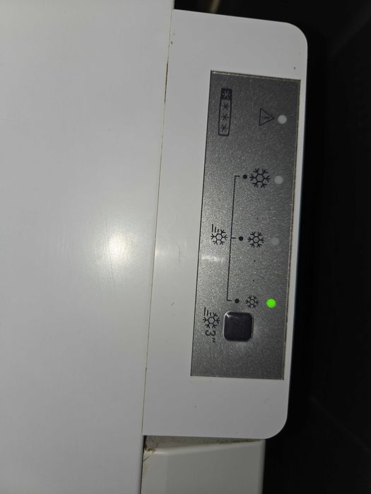 Zamrażarka klapowa 207l. 80x86x60 cm.Oświetlenie.Gwarancja