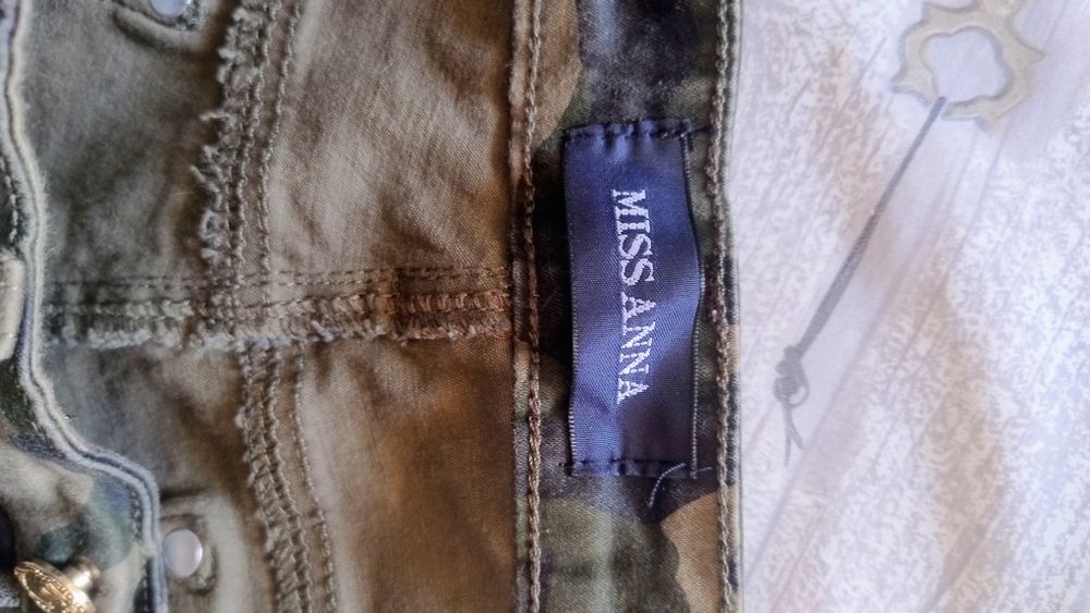 Spodnie rurki moro rozmiar M