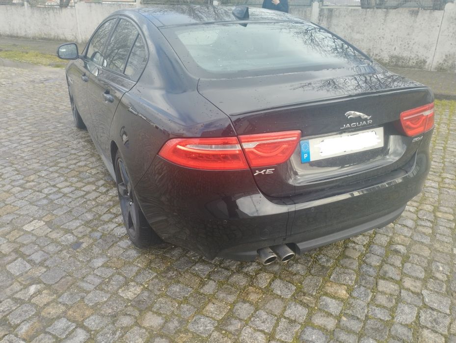 Jaguar XE 2.0 D R- Sport Auto.