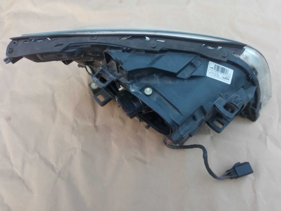 Volvo V60 S60 Lampa Lewa Przednia  2010 Oryginał 2013 Zwykła Ładna
