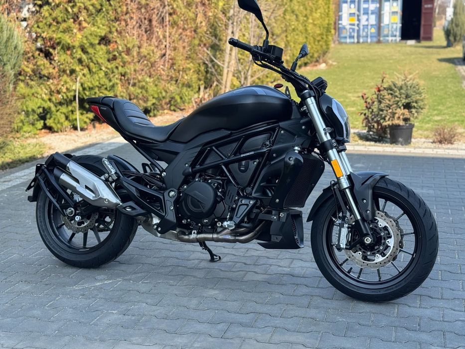 Benelli 502 C Benelli 502 C Cruiser z ABS Moc 35 KW na A2 Sprowadzony do rejestracji