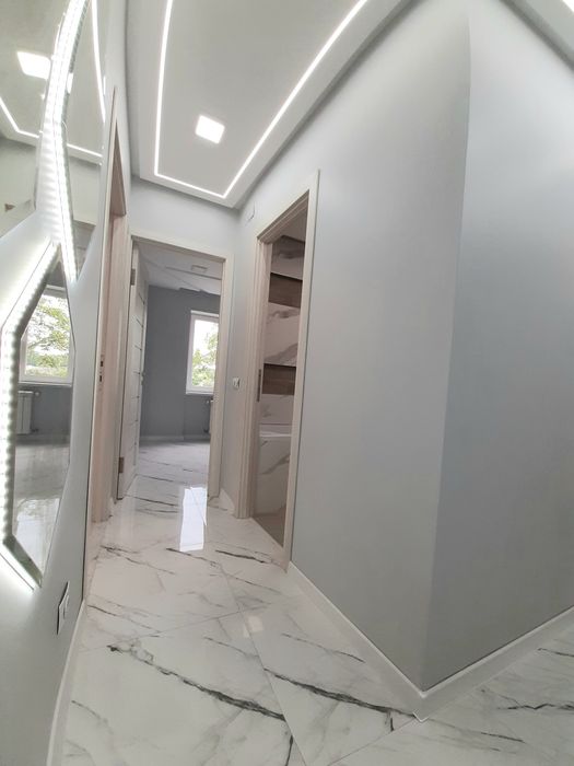 Подобово 2-х кiмнатна Центр поруч обласна лiкарнья