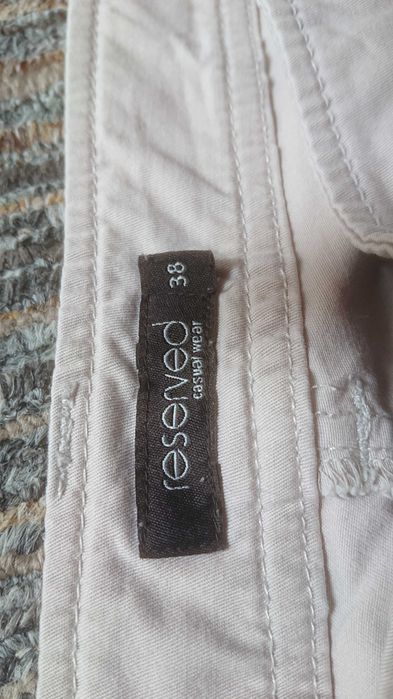 Spodnie Reserved / r. 38