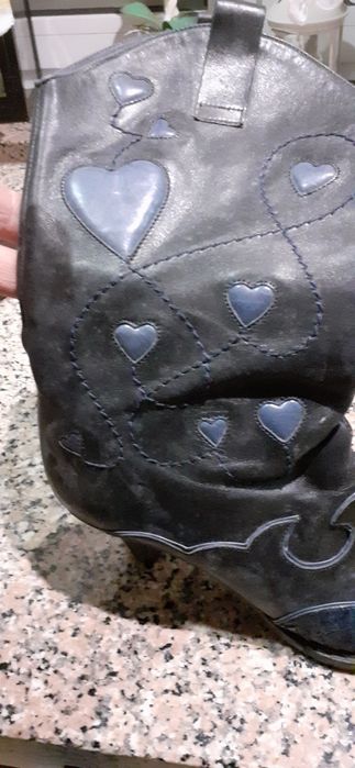 Vendo dois pares de botas texana.