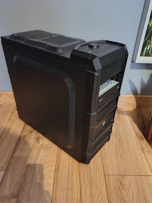 komputer  i5 4570 gtx 970 8gb ram ssd 128gb  1tb Windows 11 550w napęd