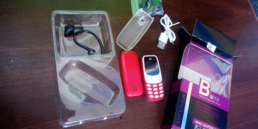 Мини мобильный телефон-гарнитура  на 2 сим карты