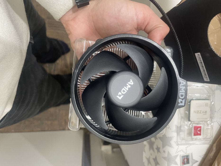 AMD RYZEN 3 3200g508462941257093124