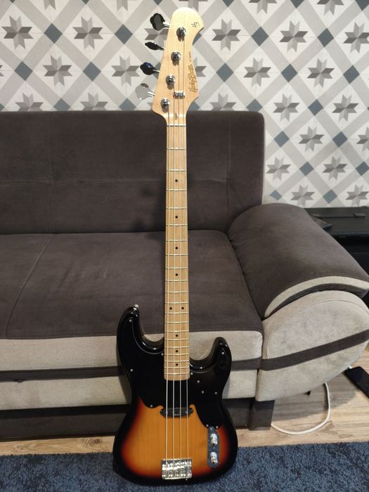 Gitara Basowa sprzedaje