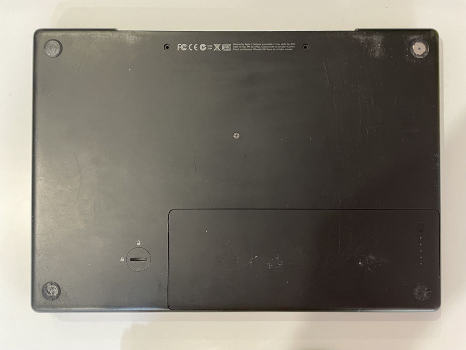 MacBook Core 2 Duo 2.0 13” Mid-2007