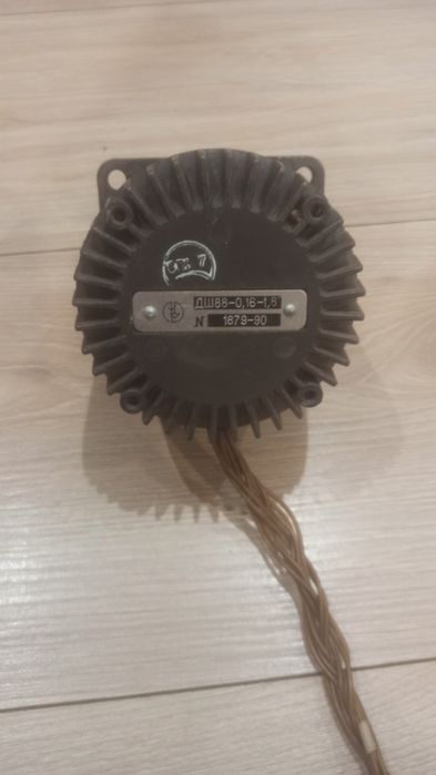 Електродвигун ДШ-88-1-8— робочий / СРСР