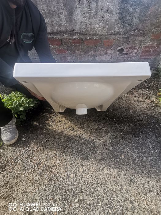 Lavatório de wc pousar