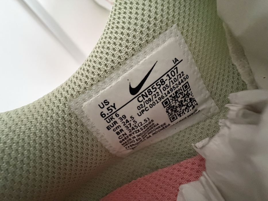 Nike Venture Runner, оригінал, р. 39 (24,5 см)