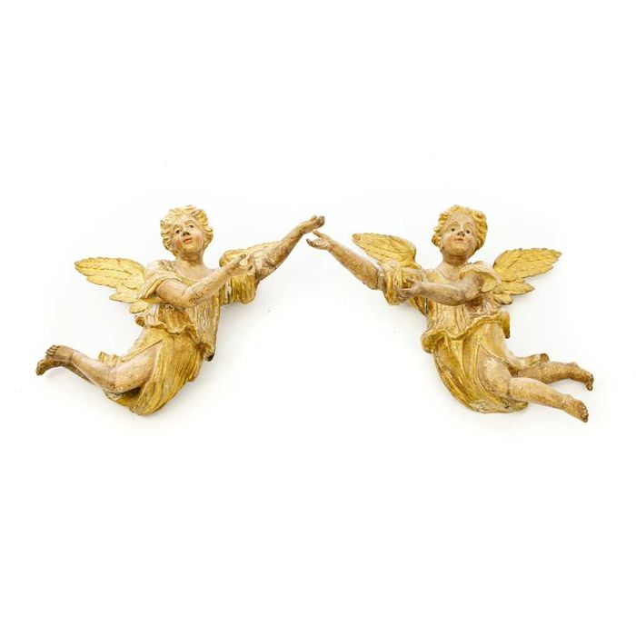 Oratório Antigo em Madeira