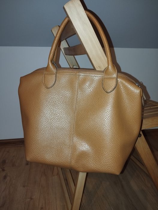 Karmelowa torebka w bardzo dobrym stanie