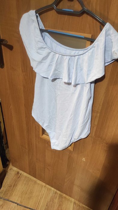 Sprzedam body damskie rozmiar 40 Marka Bershka