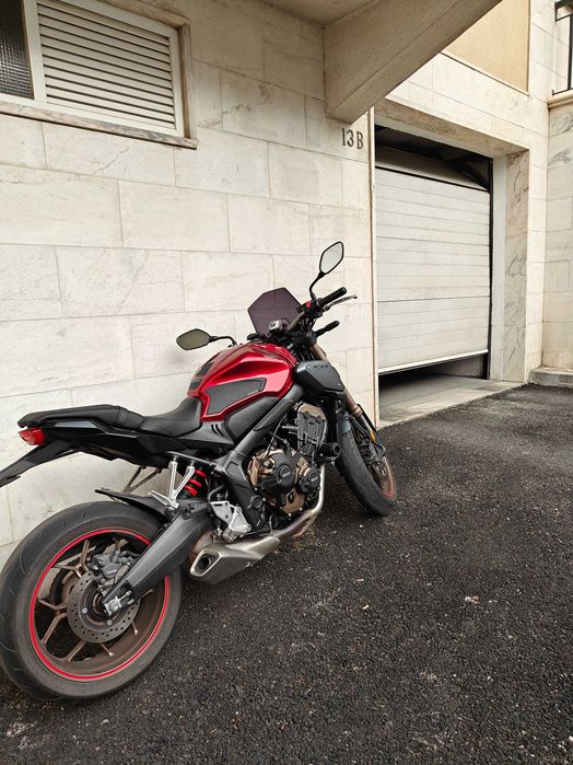 Honda CB650R com motor novo!