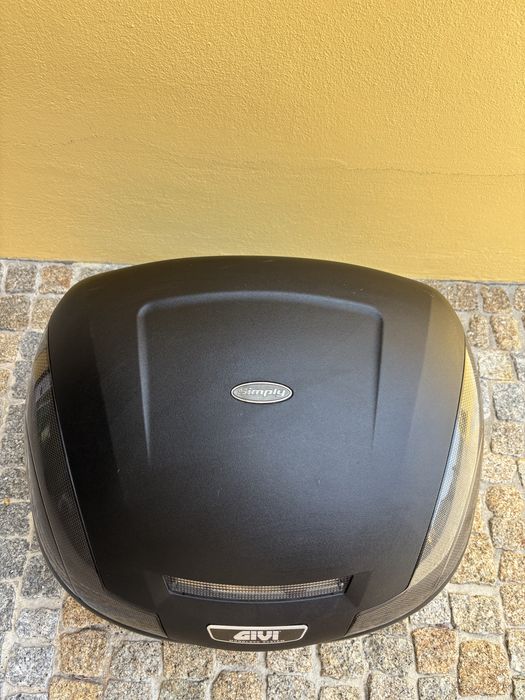 Baú GIVI Monolock E470 Simply III 47L Completo