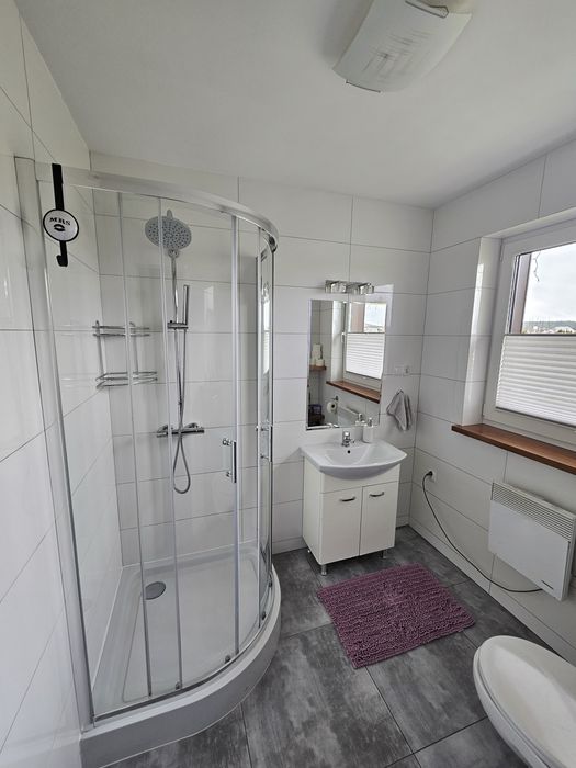 |DOSTĘPNY 4-6 WRZEŚNIA | Domki całoroczne z basenem i prywatnym jacuzzi | Noclegi Bałtów | Magiczny Zakątek