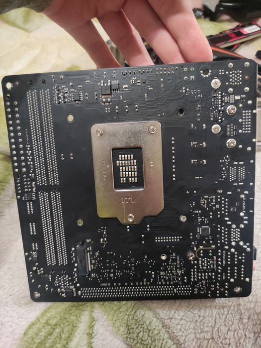 Продам комплект gigabyte ga-z170n wifi 1151 + xeon e2276m