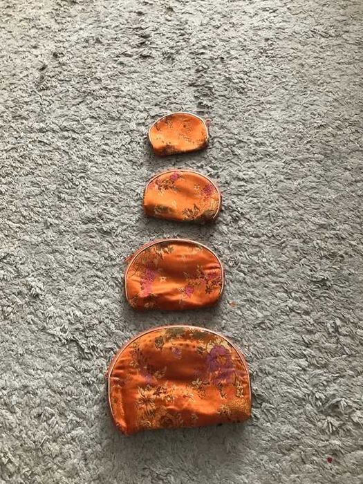 zestaw 4 kosmetyczek
