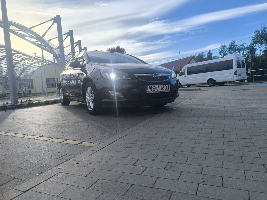 Opel Astra J Sports Tourer (Kombi)  1.4 Turbo