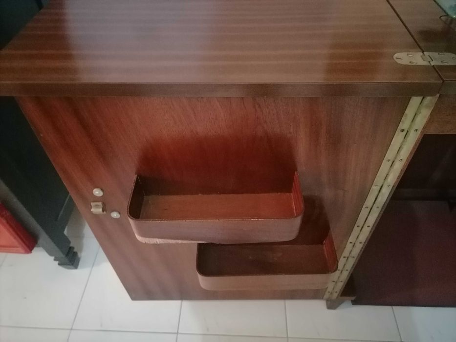 Máquina de costura marca Alfa 109