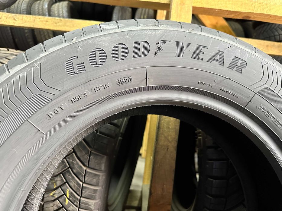 Літні шини 215/65R17 Goodyear EfficientGrip Perf. компл.