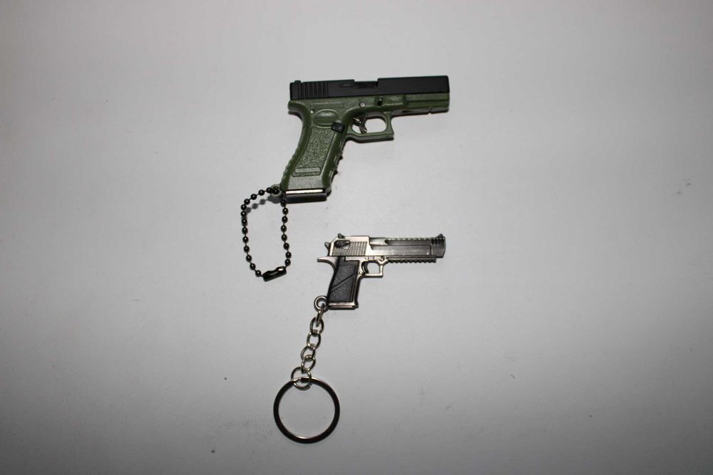 Брелок-пістолет GLOCK G45 — металевий сувенір