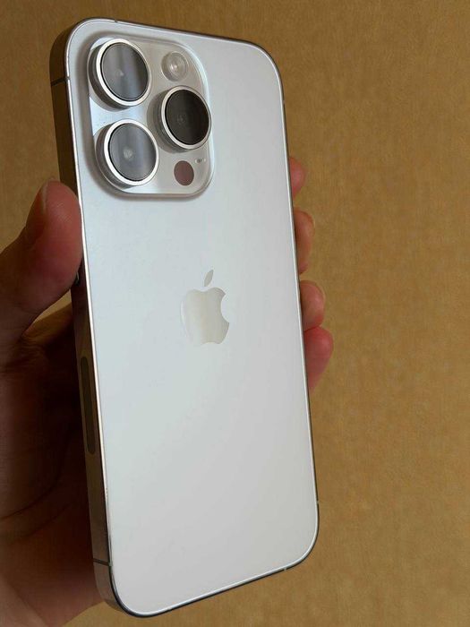 Продам iPhone 14 Pro на 256 GB eSIM білого кольору в чудовому стані