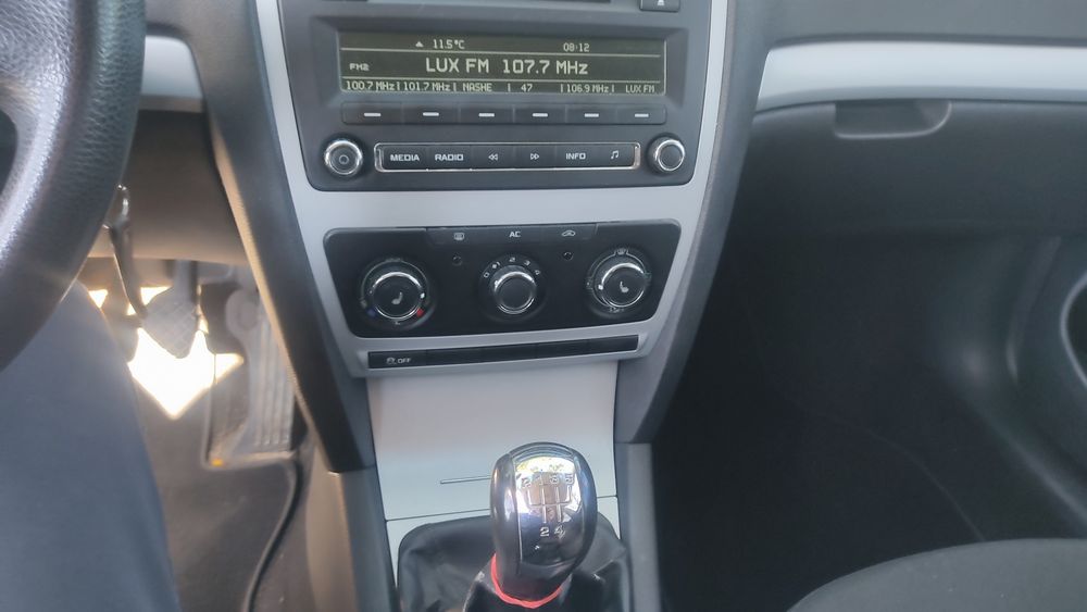 Продам недорого гарну Шкоду Октавію 2011 року. Дизель.