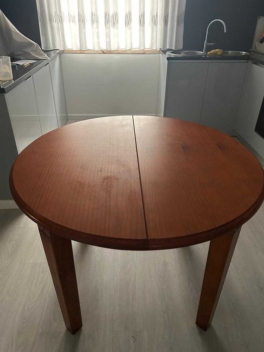 Mesa de jantar redonda