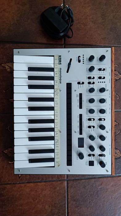 Syntezator analogowy Korg Monologue