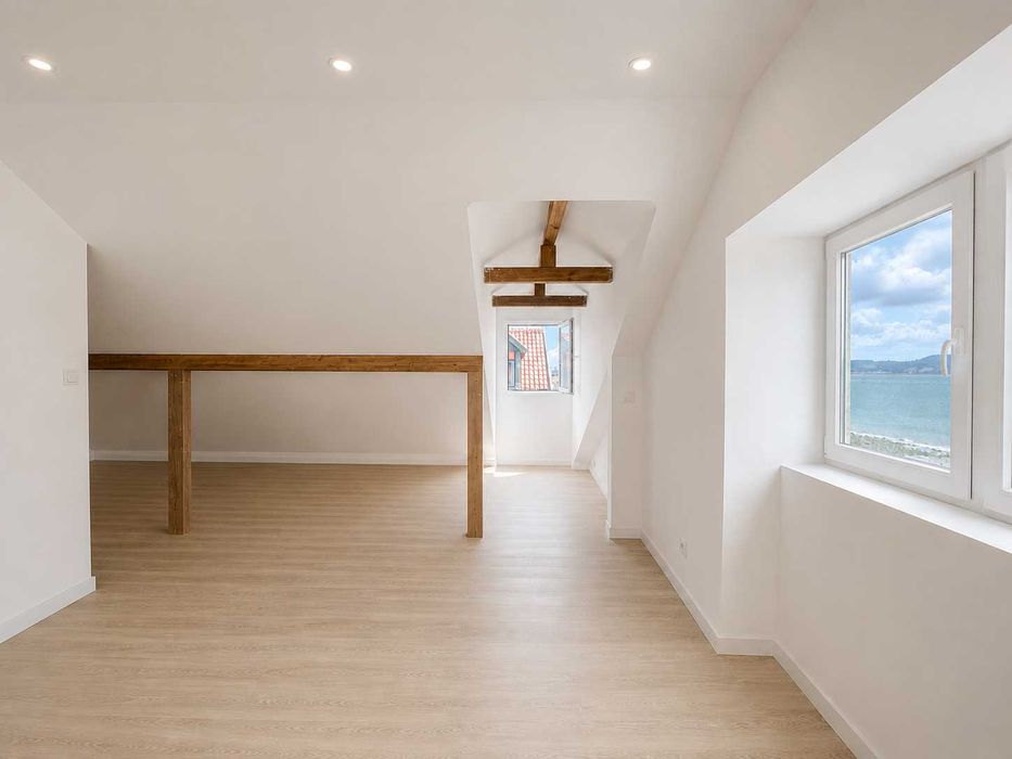 T1 Loft totalmente renovado | Vista Rio Tejo | Cruz Quebrada-Dafundo (Lisboa)