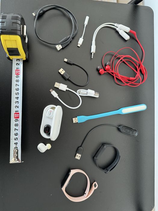 Шнури, кабеля, зарядки, перехідники