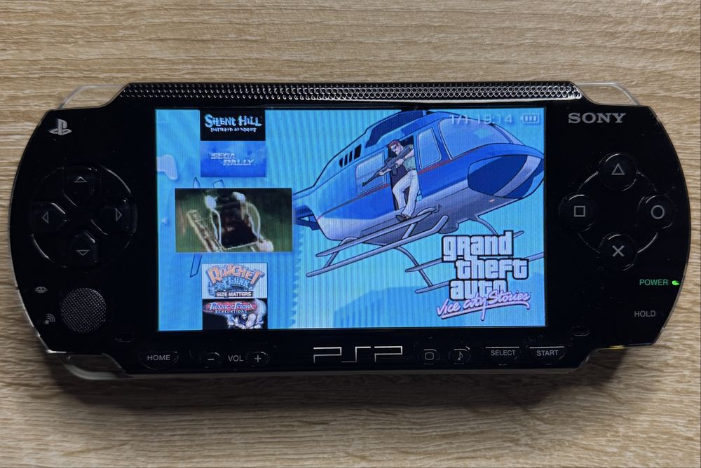 Портативна ігрова приставка консоль Sony PlayStation PSP 1000 32 gb