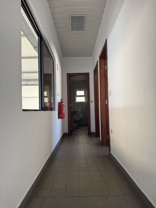 Armazém Arrendamento na Trofa