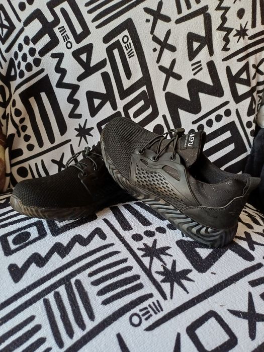 Ténis biqueira de aço