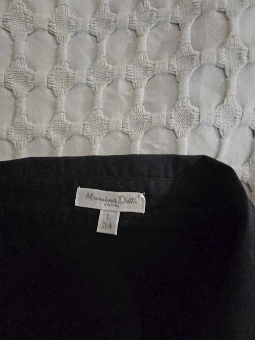 Camisola em bico com botões