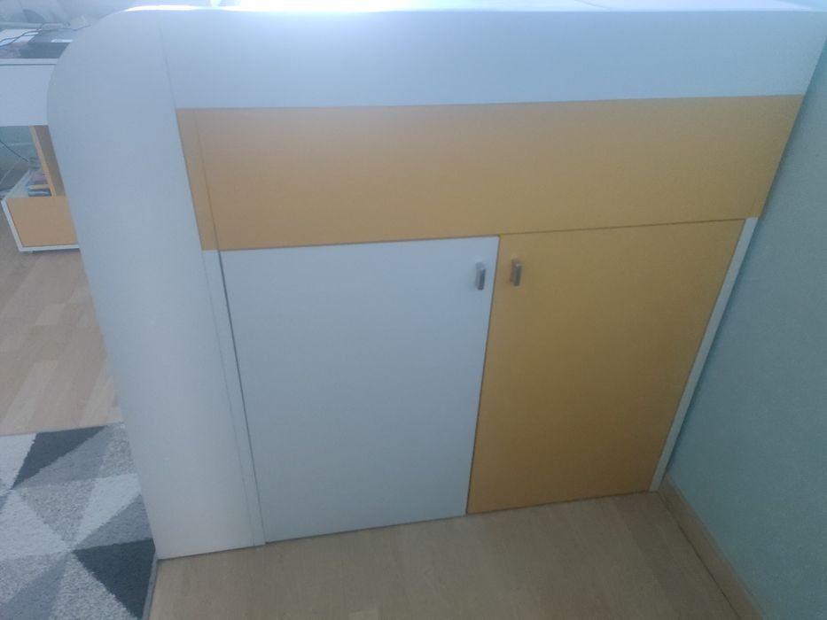 Łóżko dziecięce z szafkami i biurkiem jak nowe!!!