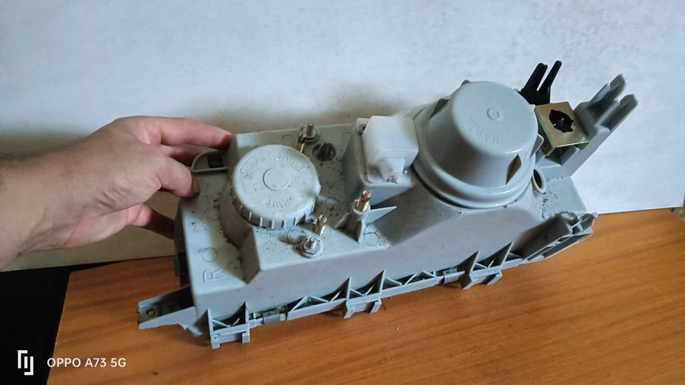 Farol Renault 9 / R11 Depo direito ótica 1987