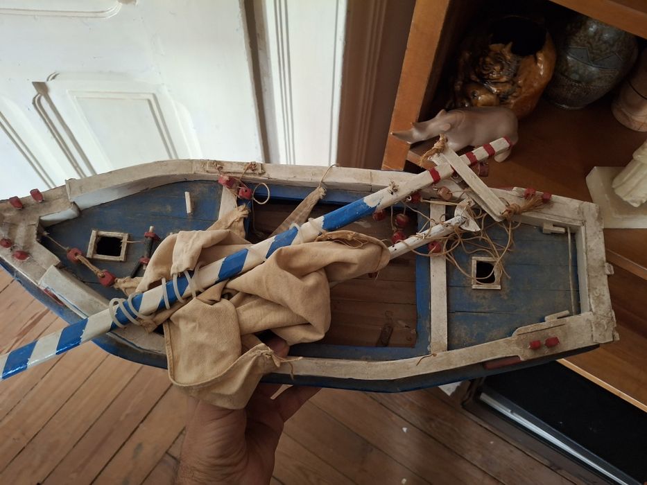 Grande barco artesanal em madeira cerca 47 cms
