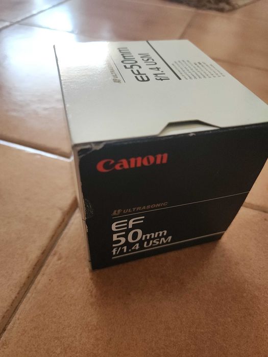 Canon EF 50mm f-1.4 USM