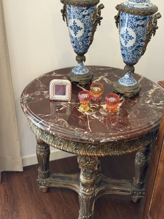 Mesa redonda estilo louis xvi