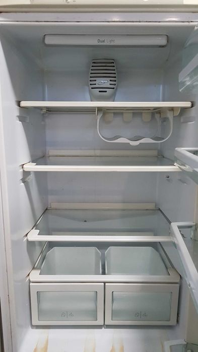 Frigorífico Combinado ARISTON/Hotpoint Ventilado